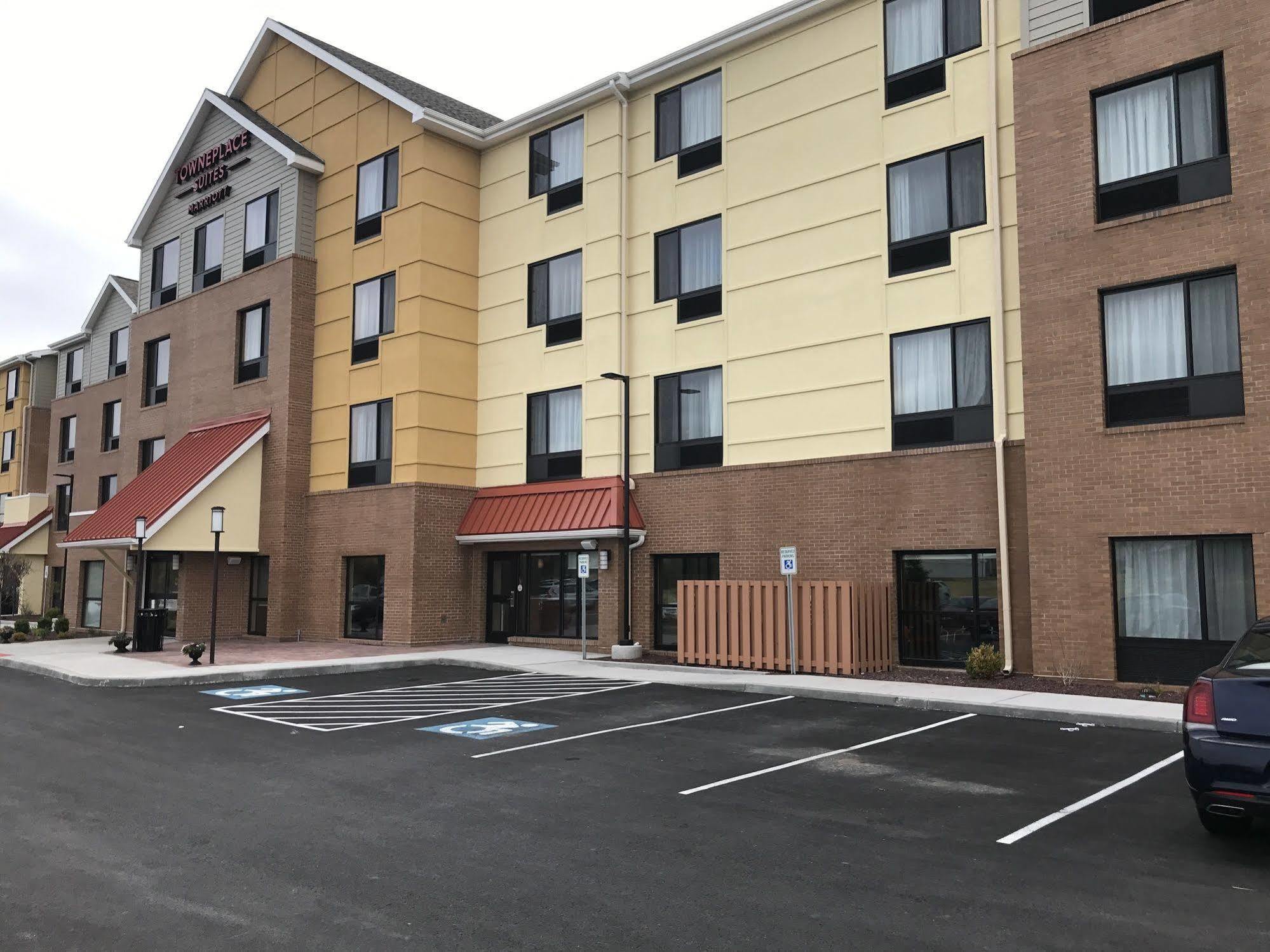 فندق أجنحة تاون بلايس نيو هارتفورد New Hartford المظهر الخارجي الصورة